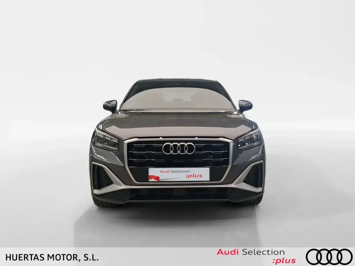 Usado Audi Q2 150 CV (110 kW) 2025 Gris SUV