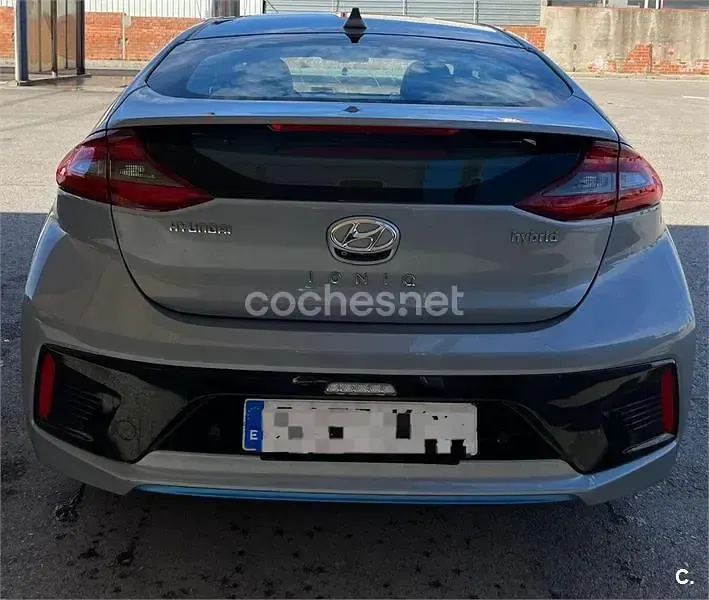 Usado Hyundai Ioniq 141 CV (103 kW) 2017 Gris / plata Utilitario