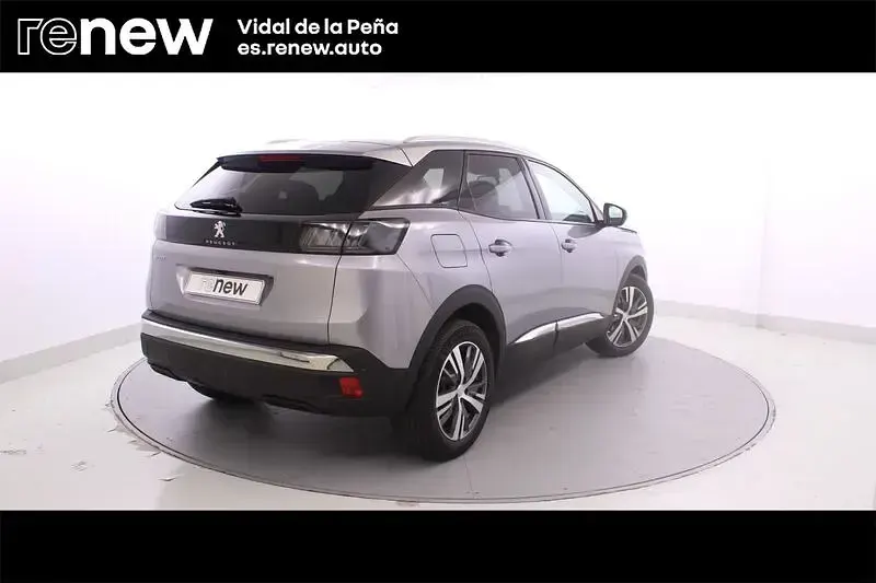 Usado Peugeot 3008 Allure 131 CV (96 kW) 2021 Gris SUV