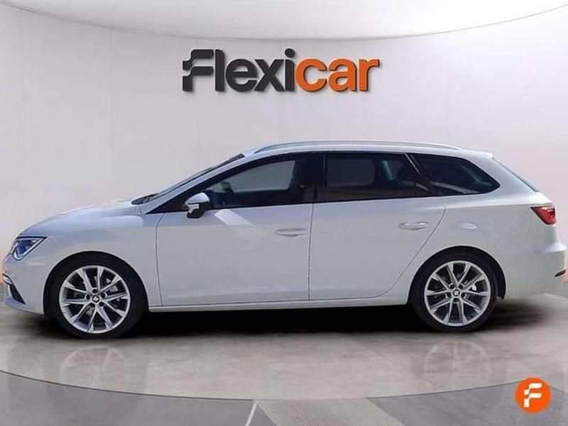 Usado Seat Leon FR 179 CV (131 kW) 2018 Blanco Familiar
