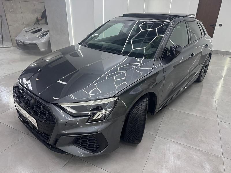 Usado Audi A3 Sportback Ambiente 310 CV (228 kW) 2023 Gris Utilitario