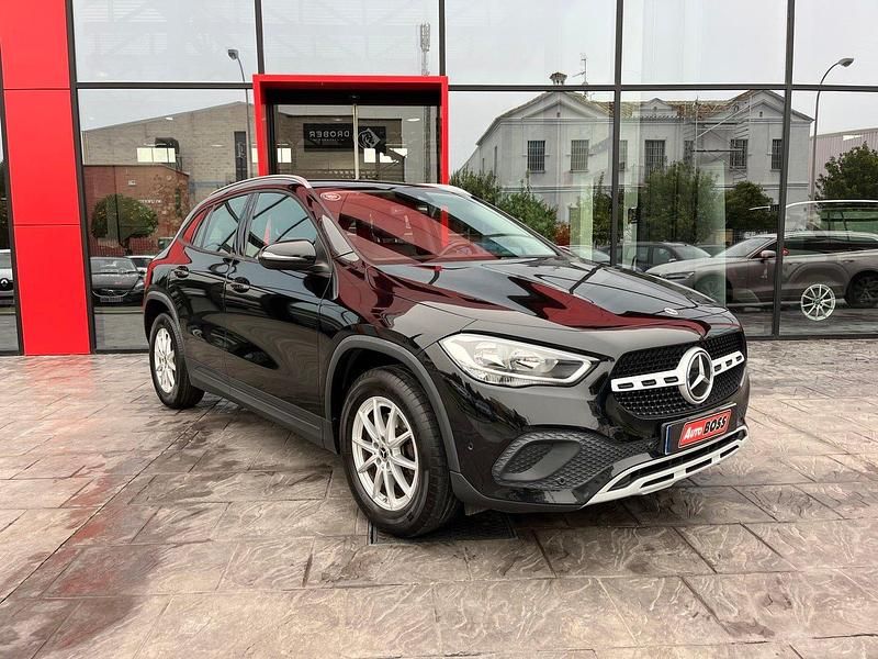 Usado Mercedes GLA180 116 CV (85 kW) 2022 Negro SUV