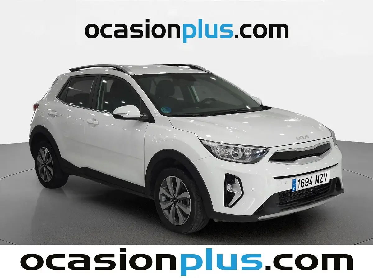 Usado Kia Stonic 101 CV (74 kW) 2025 Blanco SUV