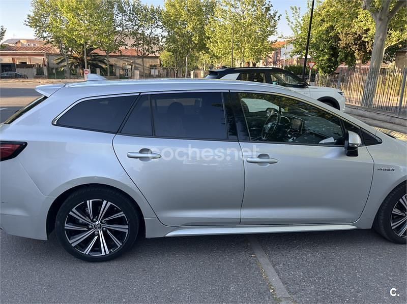 Usado Toyota Corolla Sport 122 CV (89 kW) 2021 Gris / plata Familiar