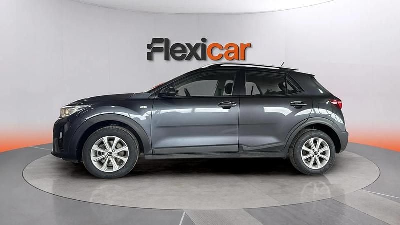 Usado Kia Stonic 84 HP (61 kW) 2018 Azul SUV
