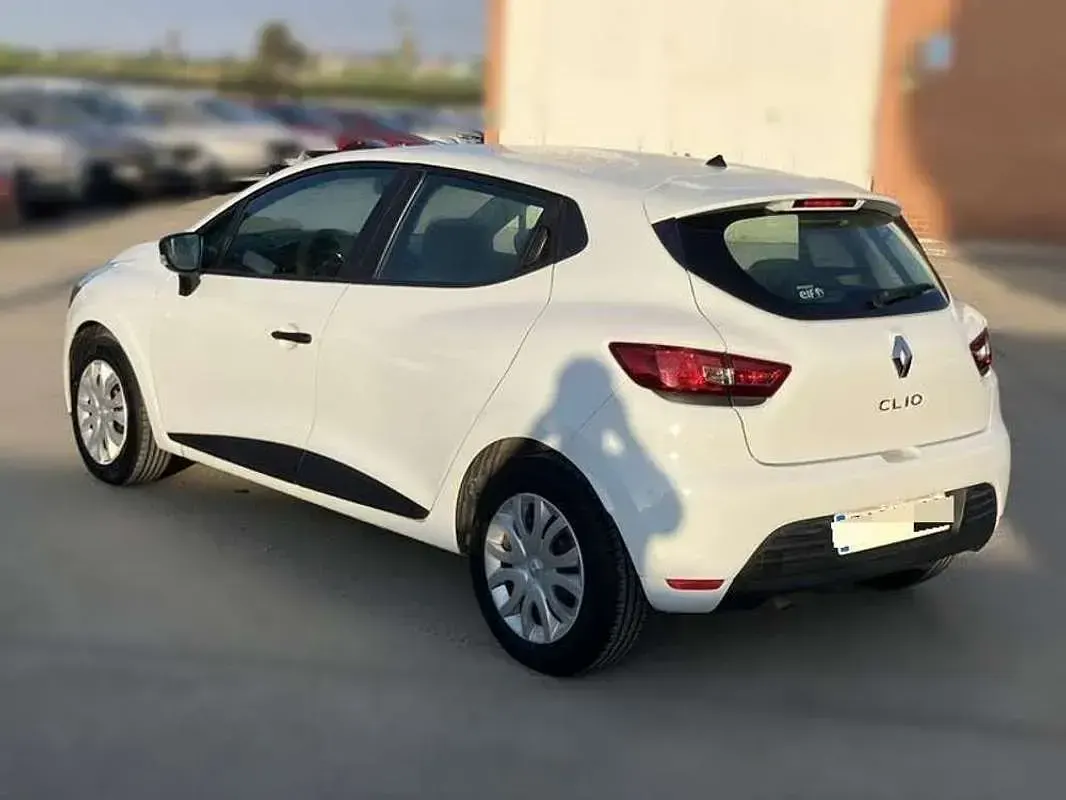 Usado Renault Clio Business 75 CV (55 kW) 2019 Blanco Utilitario