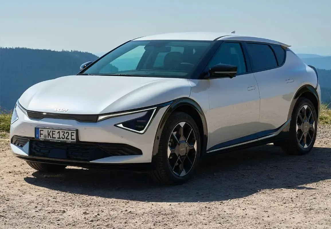 Usado Kia EV6 Air 167 kW (228 CV) 2023 Azul SUV