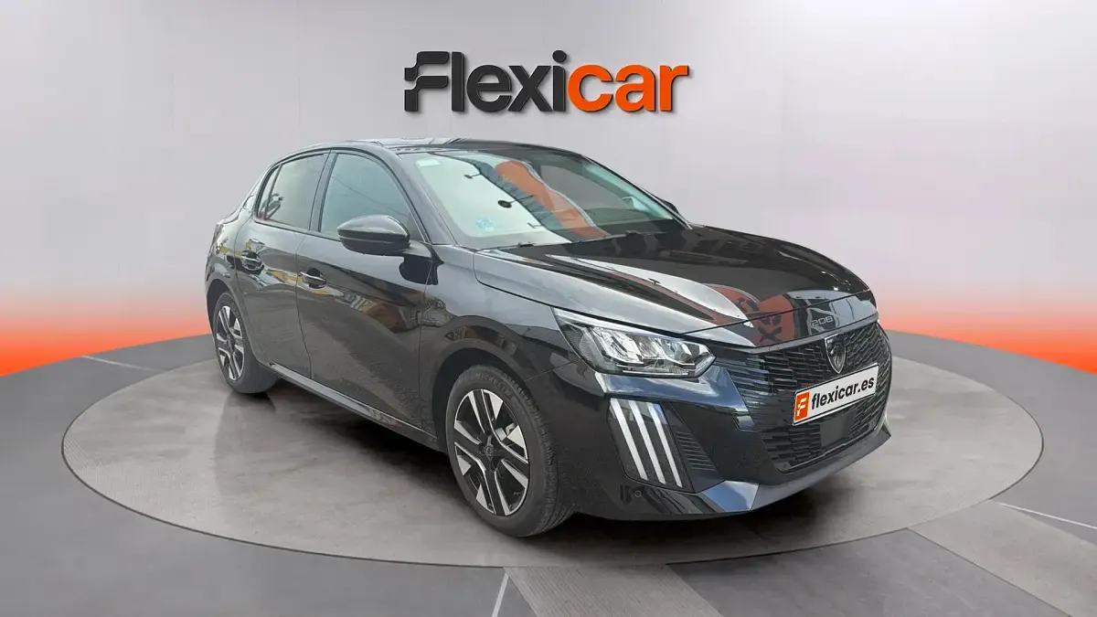 Usado Peugeot 208 Allure 101 CV (74 kW) 2025 Utilitario