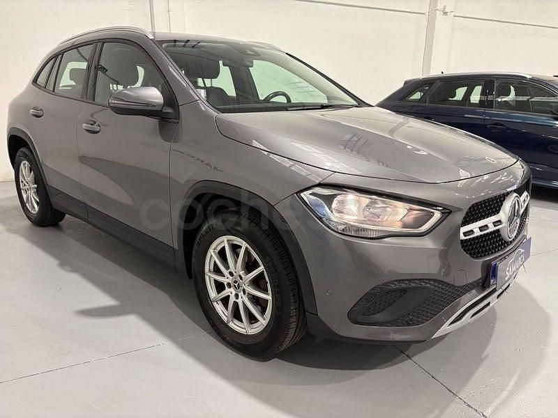 Usado Mercedes GLA200 150 HP (110 kW) 2021 Cinzento SUV