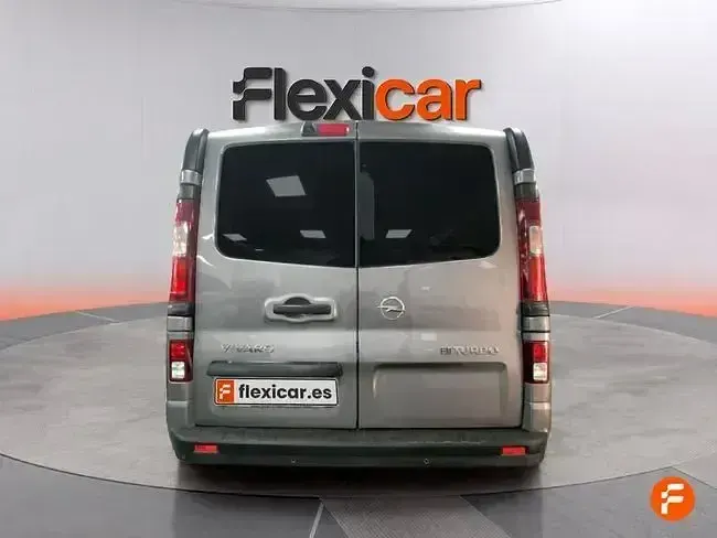 Usado Opel Vivaro S 125 CV (91 kW) 2017 Gris Monovolumen