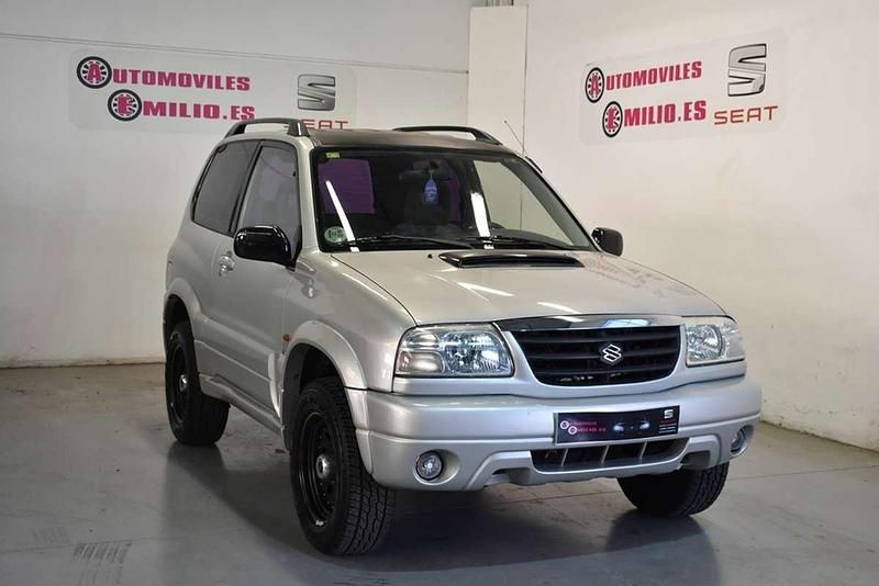 Plateado Usado 2002 Suzuki Grand Vitara SUV | 7000 € - Imagen 1/4