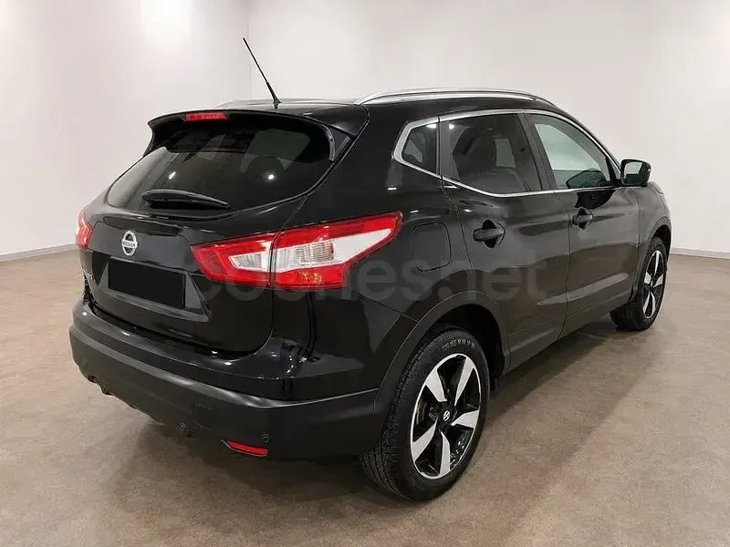 Usado Nissan Qashqai N-Connecta 115 CV (84 kW) 2016 Negro SUV