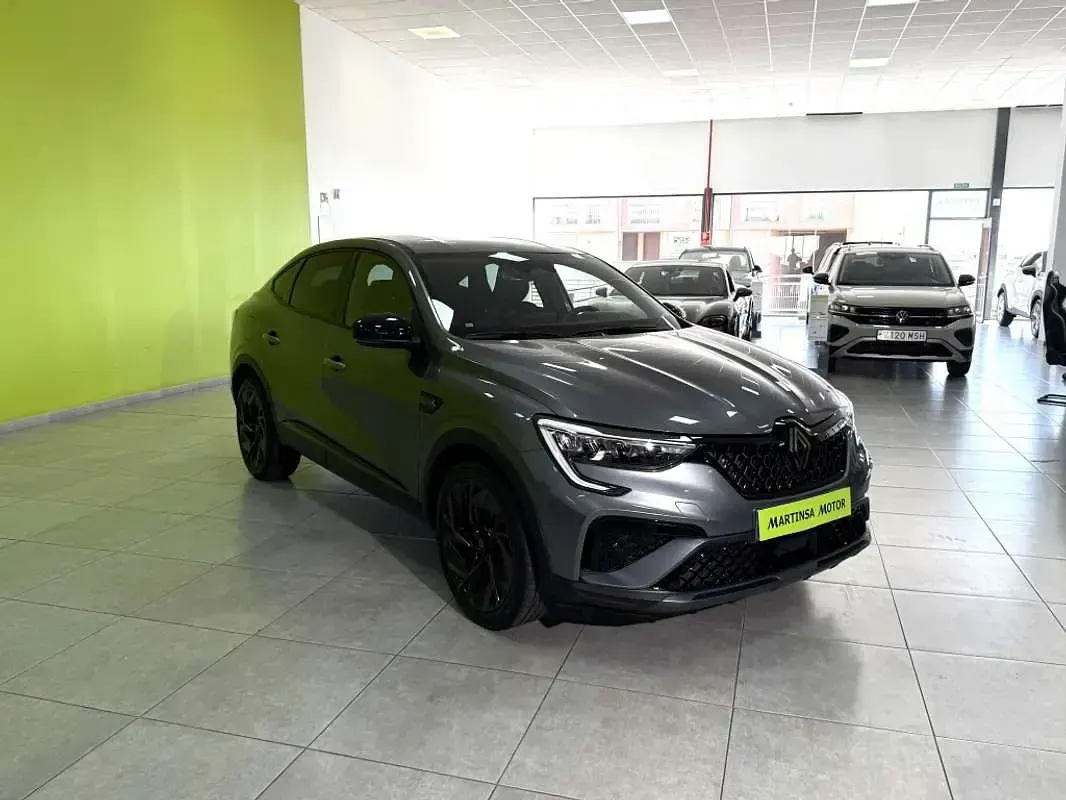Usado Renault Arkana Esprit Alpine 143 CV (105 kW) 2025 Gris SUV