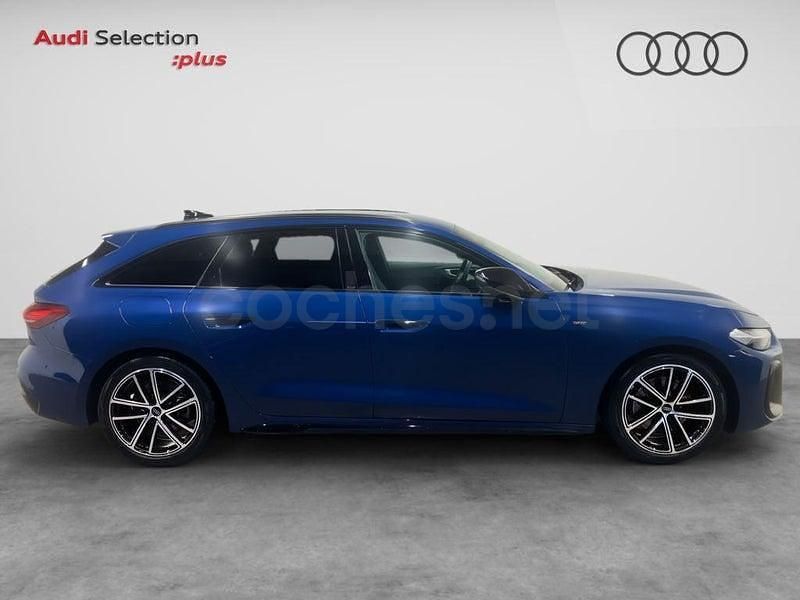 Usado Audi A5 Ambiente 204 CV (150 kW) 2025 Azul Familiar