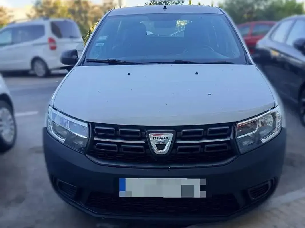 Usado Dacia Sandero Base 75 CV (55 kW) 2017 Blanco Utilitario
