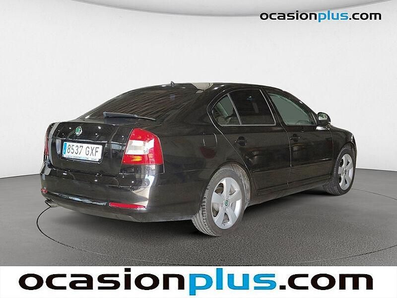 Usado Skoda Octavia Executive 160 CV (117 kW) 2010 Negro Berlina