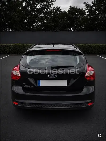 Usado Ford Focus 115 CV (84 kW) 2013 Negro Berlina