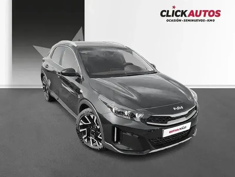 Usado Kia XCeed 100 CV (73 kW) 2024 Negro SUV