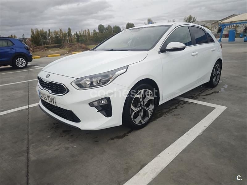 Blanco Usado 2018 Kia Ceed Utilitario | 11.100 € (Buen precio) - Imagen 1/4