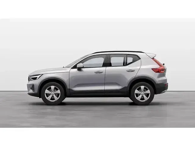 Usado Volvo XC40 Plus 163 CV (119 kW) 2024 Gris SUV