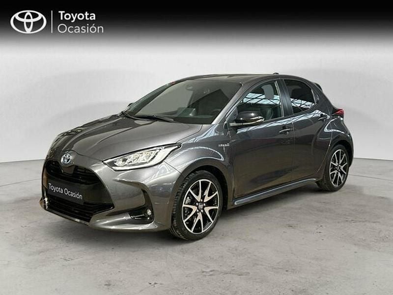 Gris Usado 2025 Toyota Yaris Hybrid Style | 19.250 € (Super precio) - Imagen 1/4