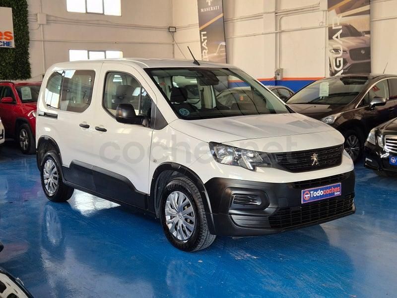 Usado Peugeot Rifter Access 100 CV (73 kW) 2019 Blanco Monovolumen