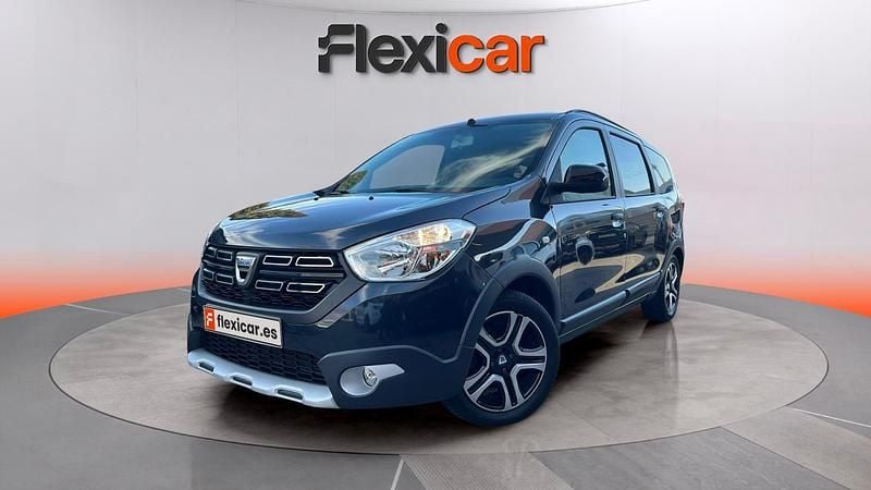 Usado Dacia Lodgy Comfort 116 CV (85 kW) 2022 Gris Monovolumen