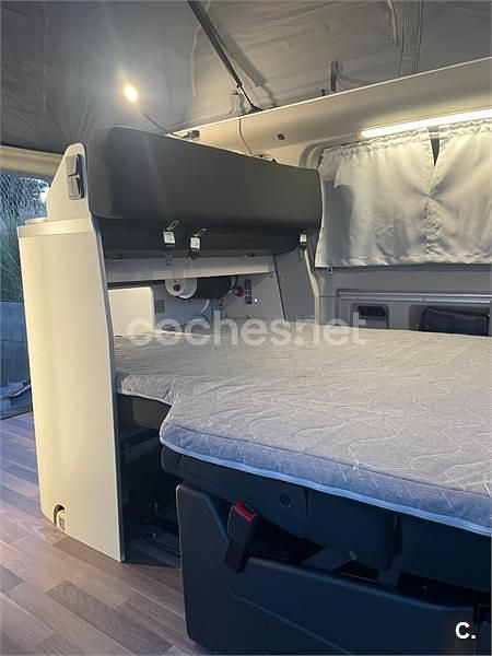 Usado Ford Transit Custom Nugget 130 CV (95 kW) 2023 Gris / plata Monovolumen