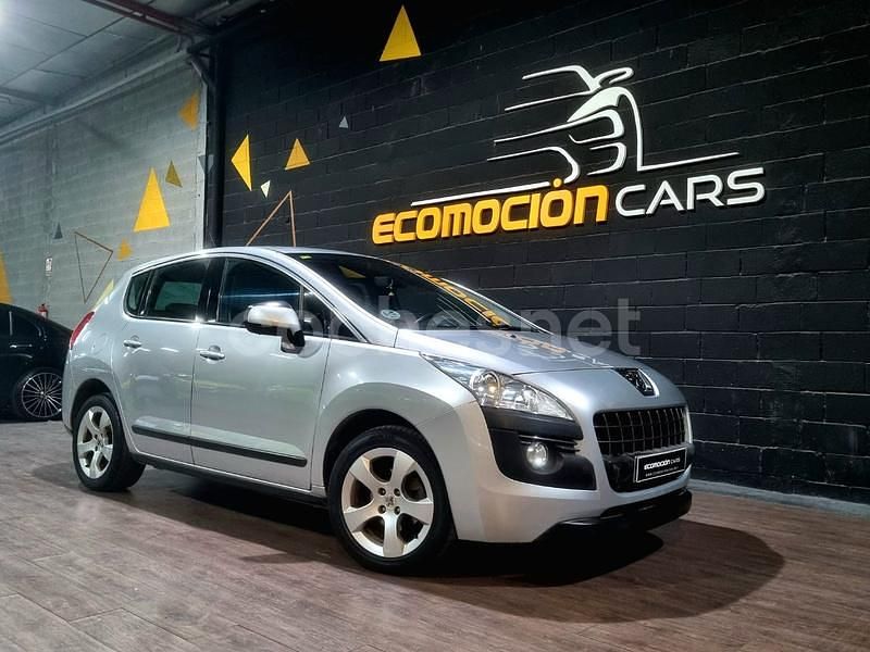 Usado Peugeot 3008 Active 115 CV (84 kW) 2013 Gris / plata Berlina