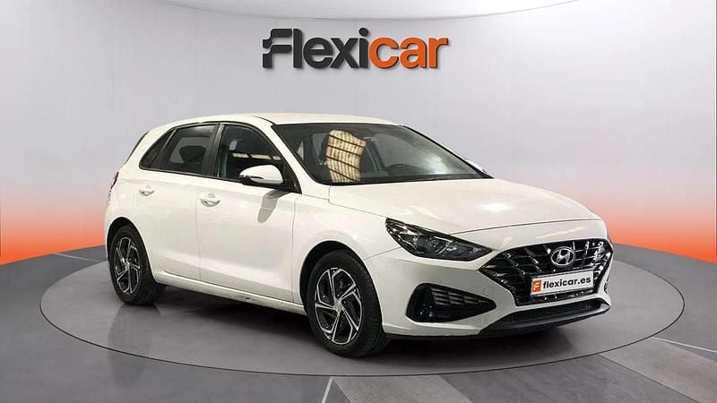 Usado Hyundai i30 117 CV (86 kW) 2021 Blanco Familiar