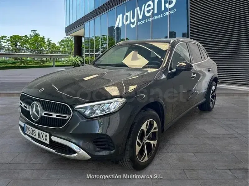 Usado Mercedes GLC300e 333 CV (244 kW) 2025 Gris / plata SUV