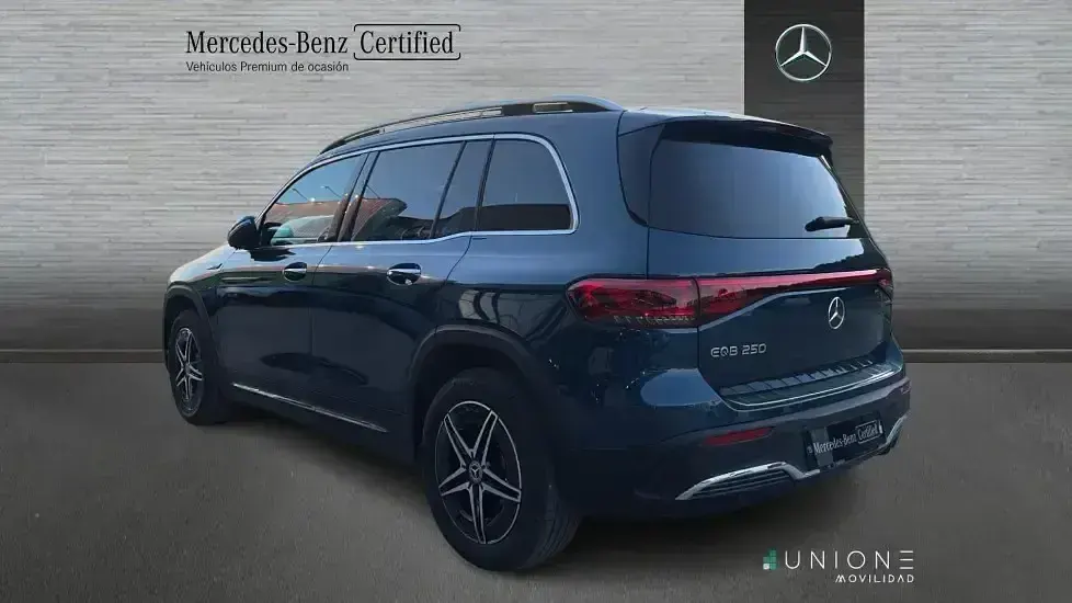 Occasion Mercedes EQB250 AMG line 139 kW (190 PK) 2022 Blauw SUV