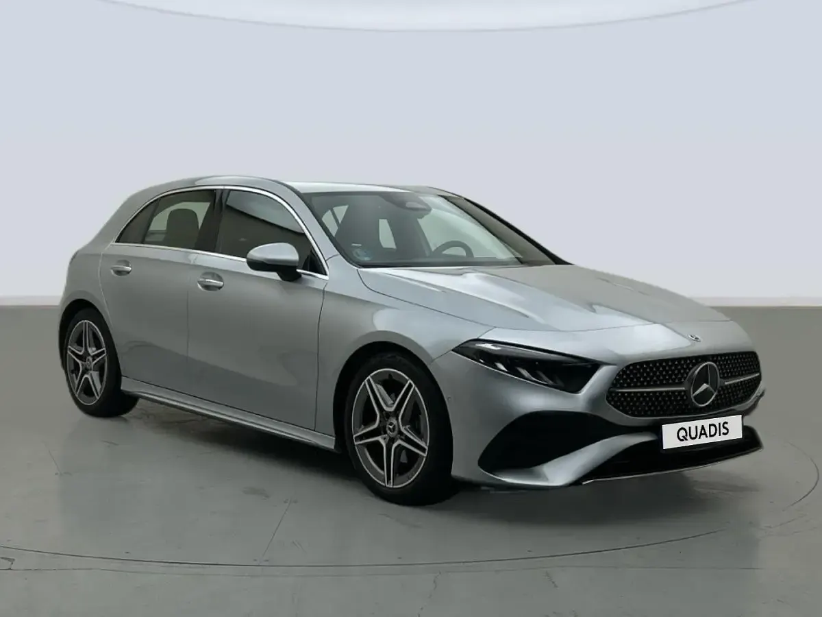Usado Mercedes A180 136 CV (100 kW) 2025 Gris plata