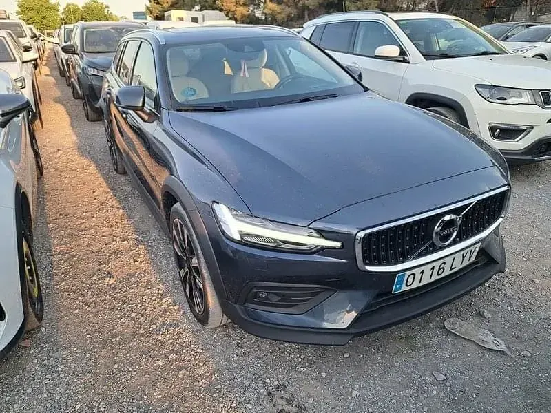 Usado Volvo V60 CC 197 CV (144 kW) 2022 Familiar