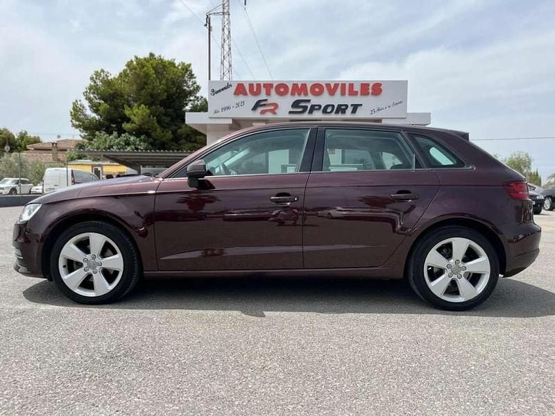 Usado Audi A3 S-Line 110 CV (80 kW) 2015 Burdeos Utilitario