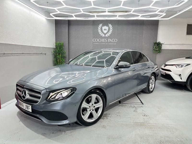 Usado Mercedes E220 194 CV (142 kW) 2017 Gris / plata Berlina