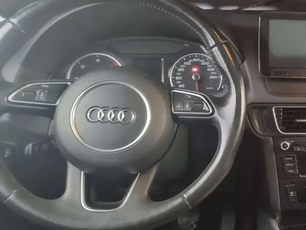 Usado Audi Q5 S-Line 150 CV (110 kW) 2015 Gris SUV