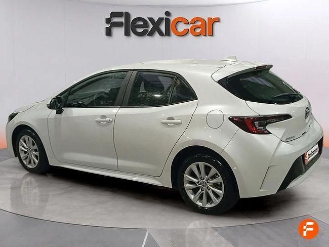 Usado Toyota Corolla Active 140 CV (102 kW) 2023 Blanco Berlina