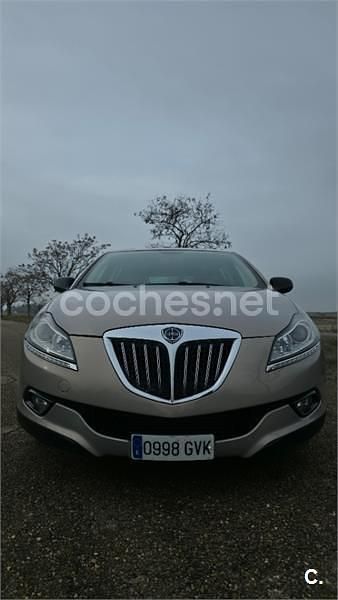 Usado Lancia Delta Gold 120 CV (88 kW) 2011 Gris / plata Utilitario