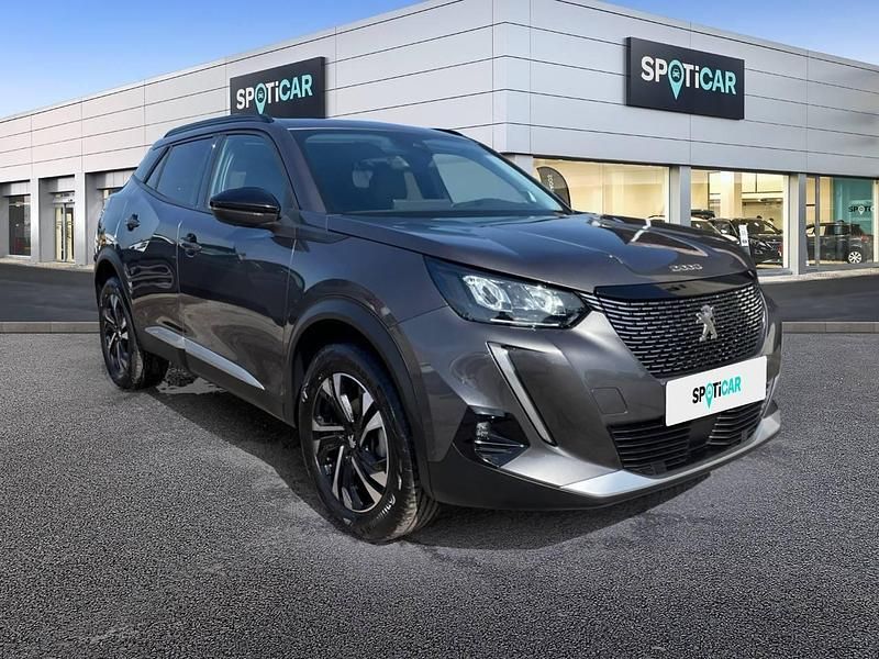 Usado Peugeot 2008 Allure 131 CV (96 kW) 2021 Gris SUV