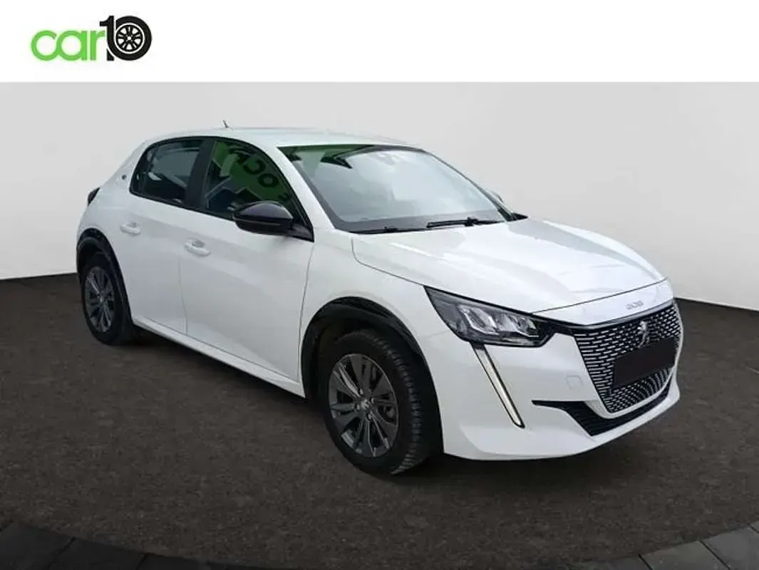 Usado Peugeot e-208 GT 100 kW (136 CV) 2022 Blanco Utilitario