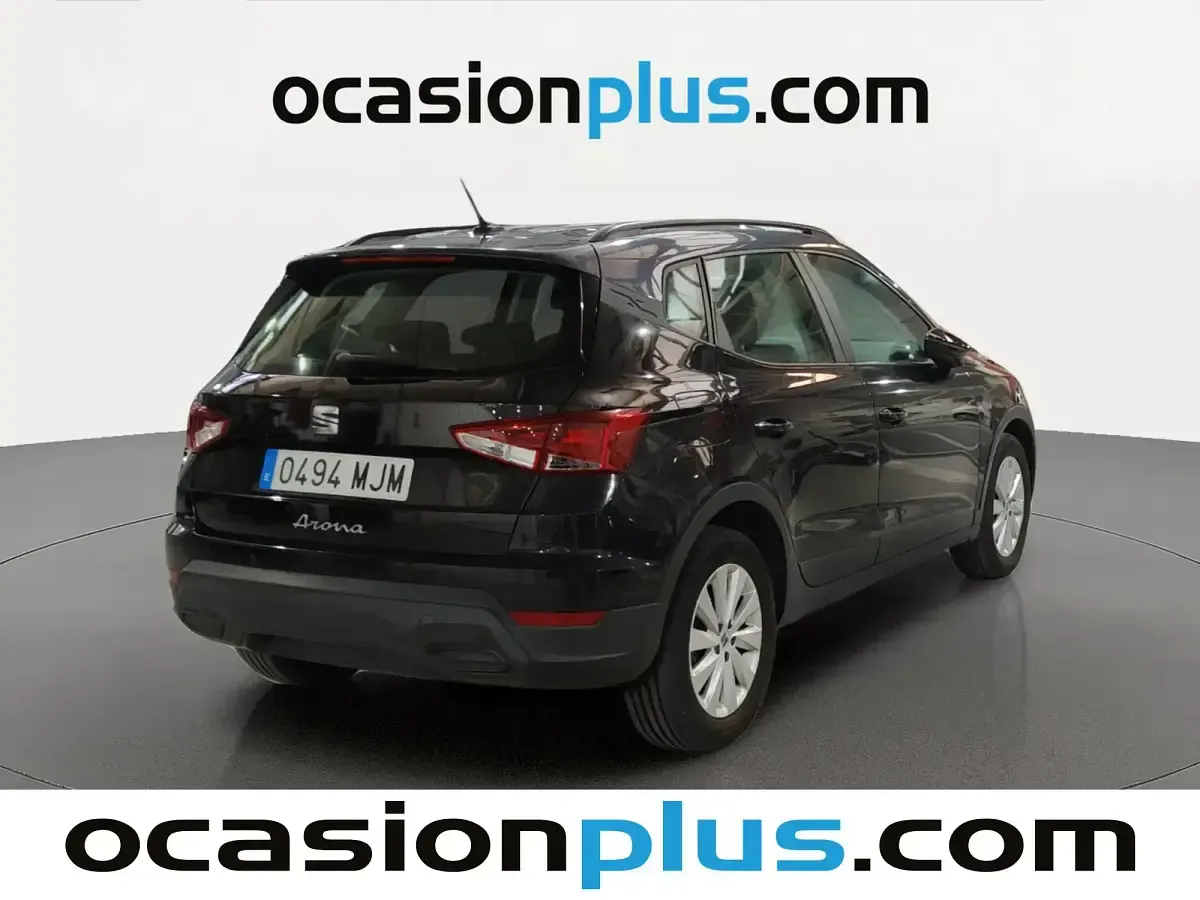 Usado Seat Arona Style 110 CV (80 kW) 2023 Negro SUV