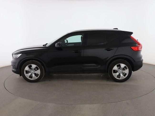 Usado Volvo XC40 Momentum 150 CV (110 kW) 2020 Negro SUV