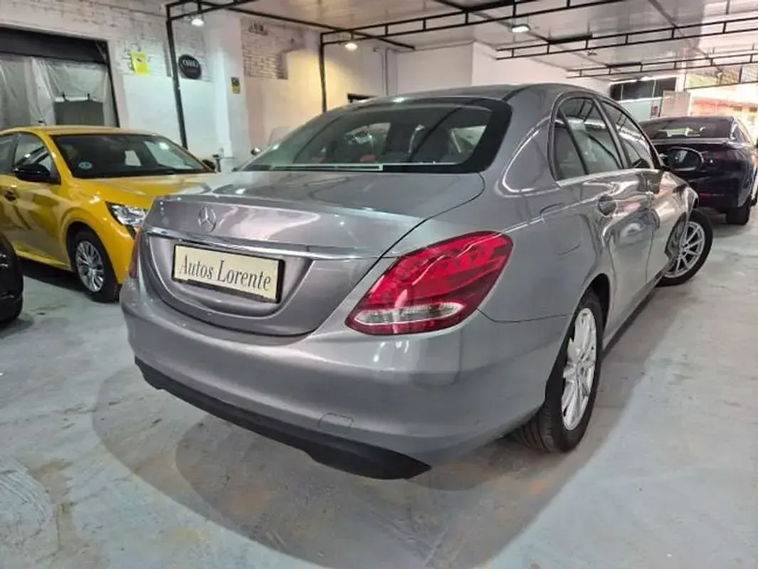 Usado Mercedes 200 136 CV (100 kW) 2016 Plateado Berlina