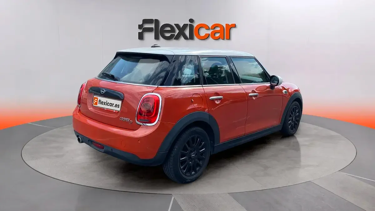 Usado Mini Cooper D 116 CV (85 kW) 2019 Naranja Utilitario