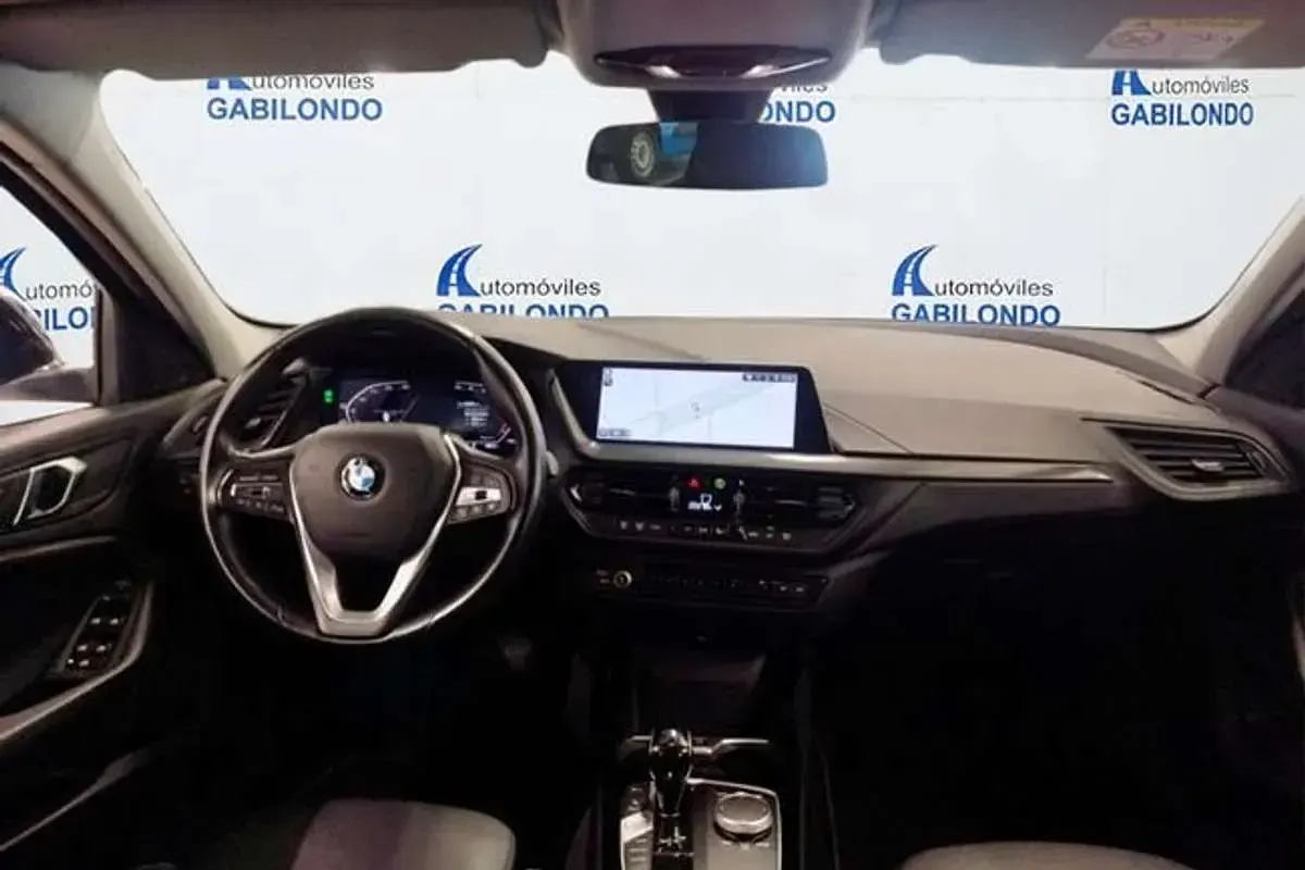 Usado BMW 118 136 CV (100 kW) 2023 Blanco Utilitario
