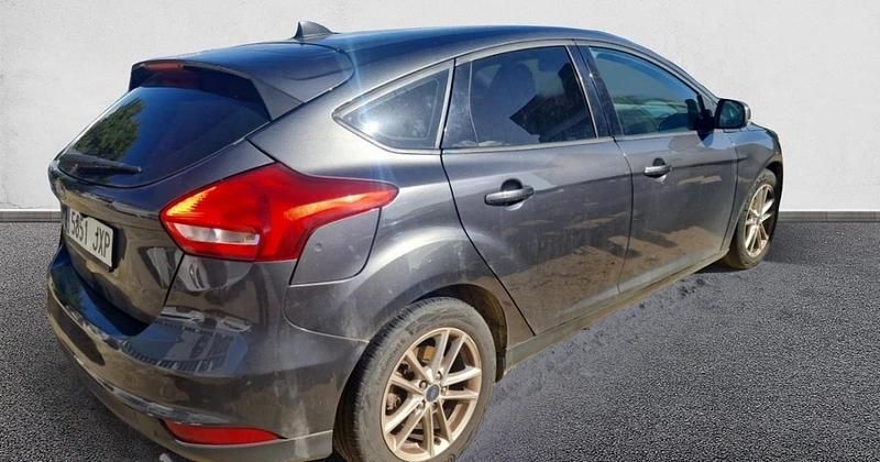 Usado Ford Focus Trend+ 120 CV (88 kW) 2017