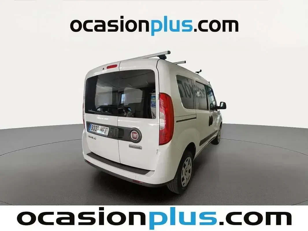 Usado Fiat Doblò 90 CV (66 kW) 2023 Blanco Monovolumen