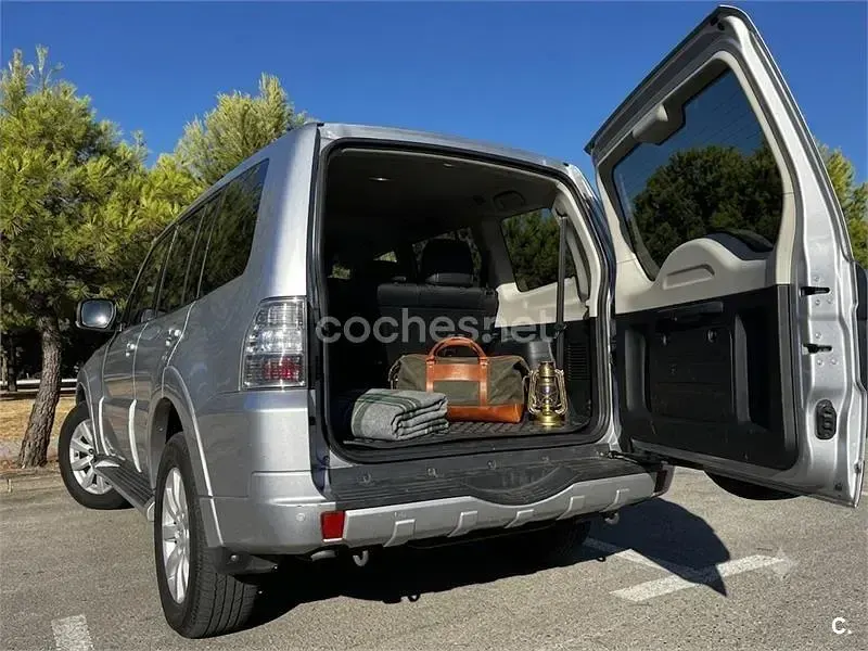 Usado Mitsubishi Montero 200 CV (147 kW) 2016 Gris / plata SUV