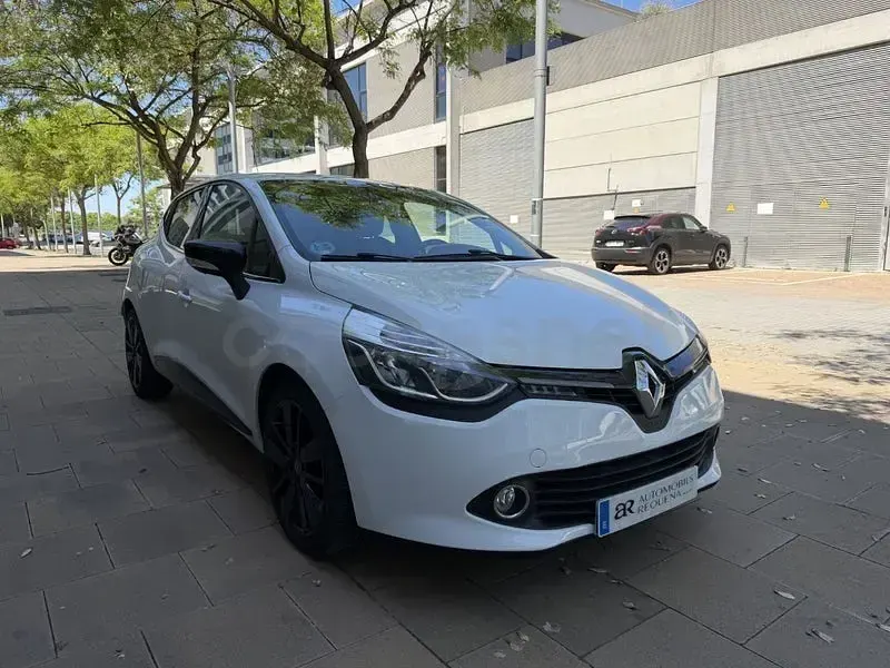 Usado Renault Clio IV LIMITED 90 CV (66 kW) 2016 Blanco Berlina